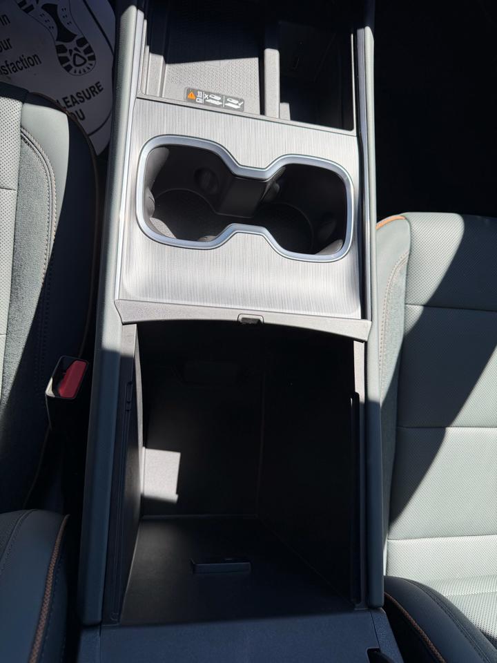 GMC Acadia AWD 4dr AT4 2026