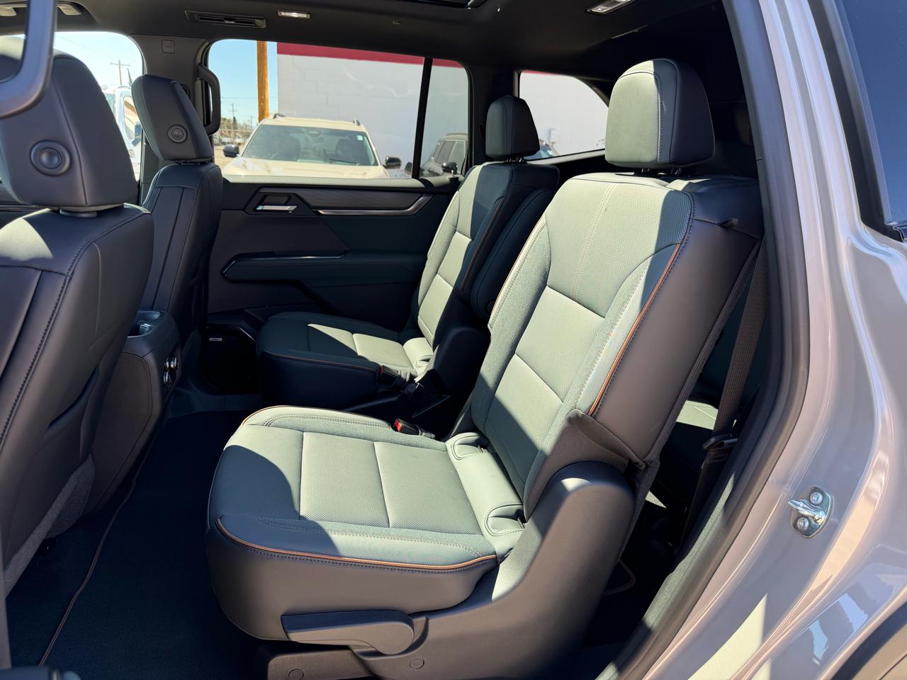 GMC Acadia AWD 4dr AT4 2026