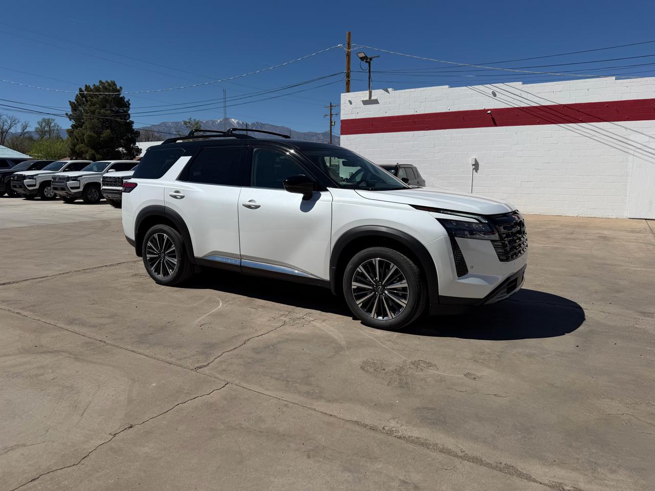 Nissan Pathfinder Platinum 4WD 2026