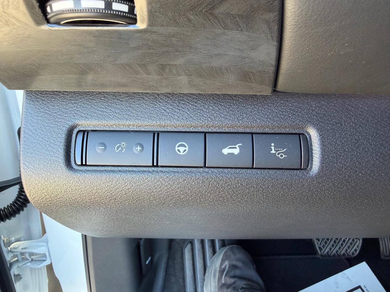 Nissan Pathfinder Platinum 4WD 2026