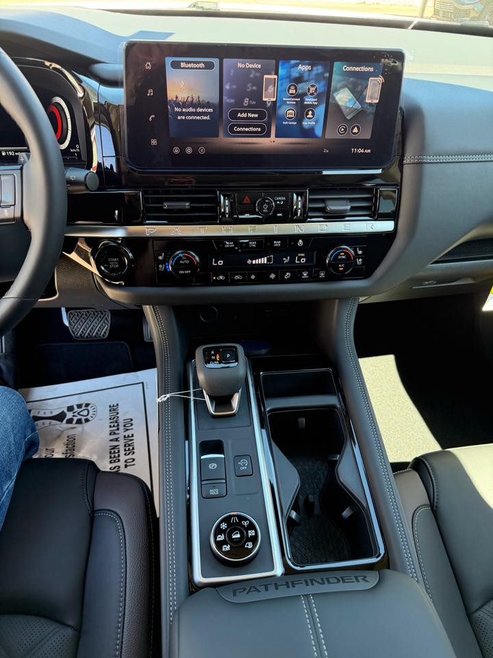 Nissan Pathfinder Platinum 4WD 2026