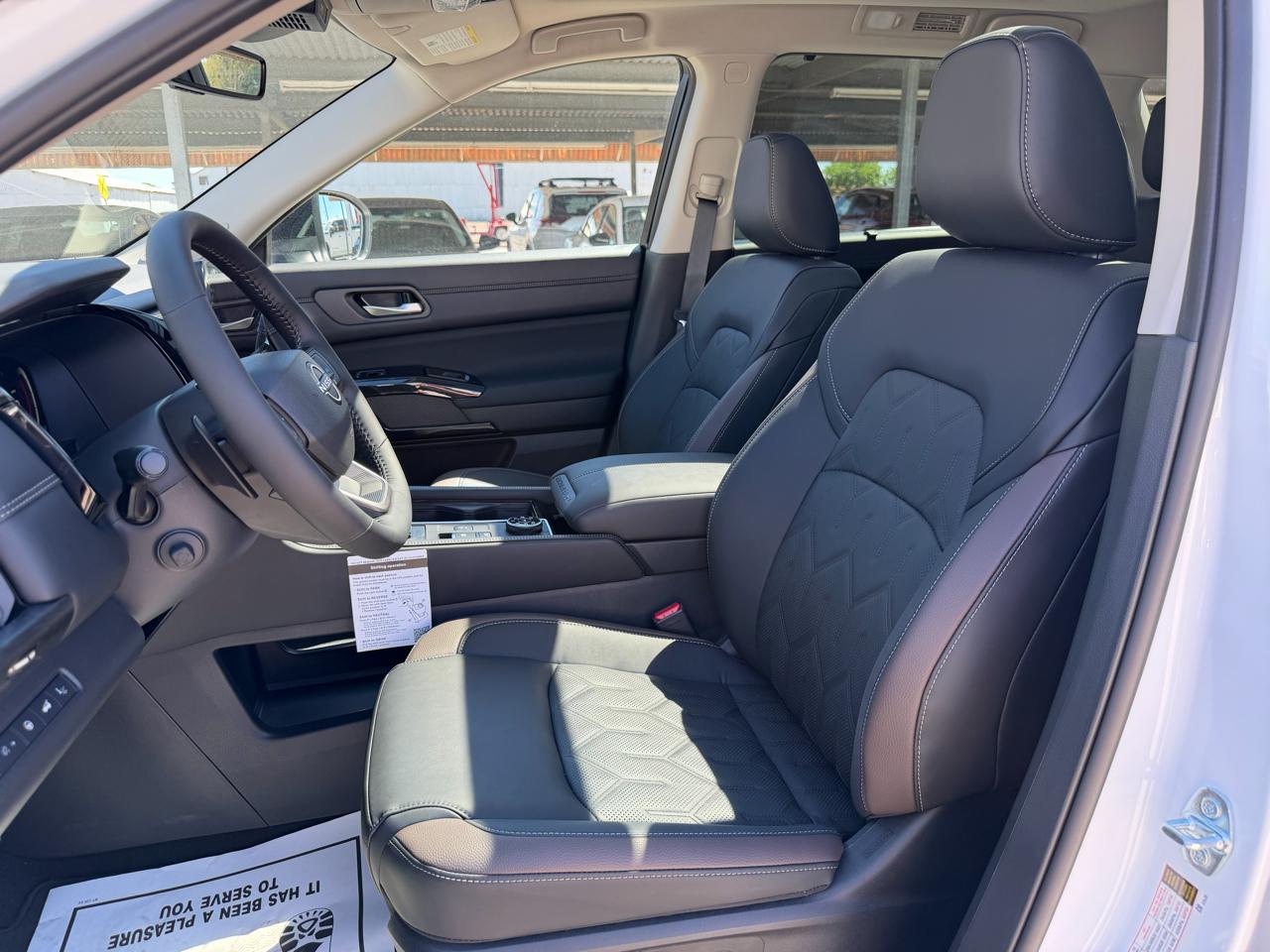 Nissan Pathfinder Platinum 4WD 2026