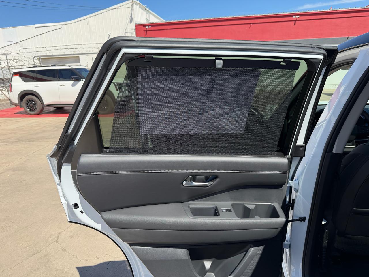 Nissan Pathfinder Platinum 4WD 2026