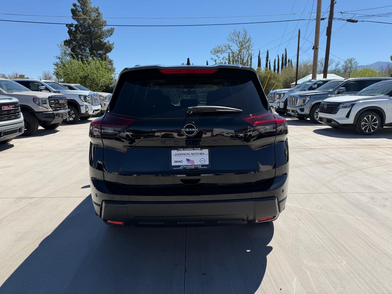 Nissan Rogue 2026.5 FWD Dark Armor 2026