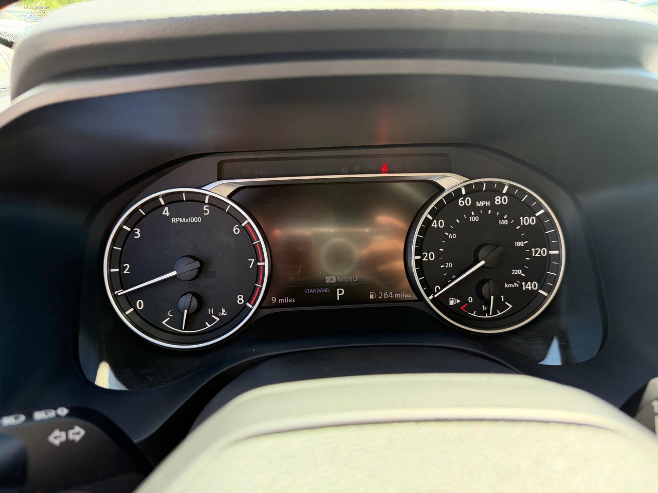 Nissan Rogue 2026.5 FWD Dark Armor 2026