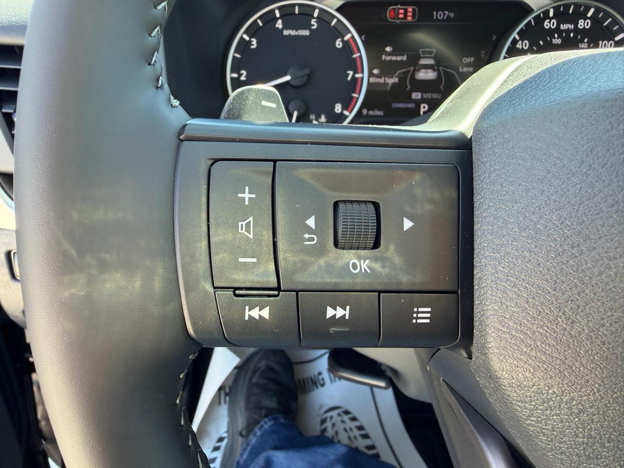 Nissan Rogue 2026.5 FWD Dark Armor 2026