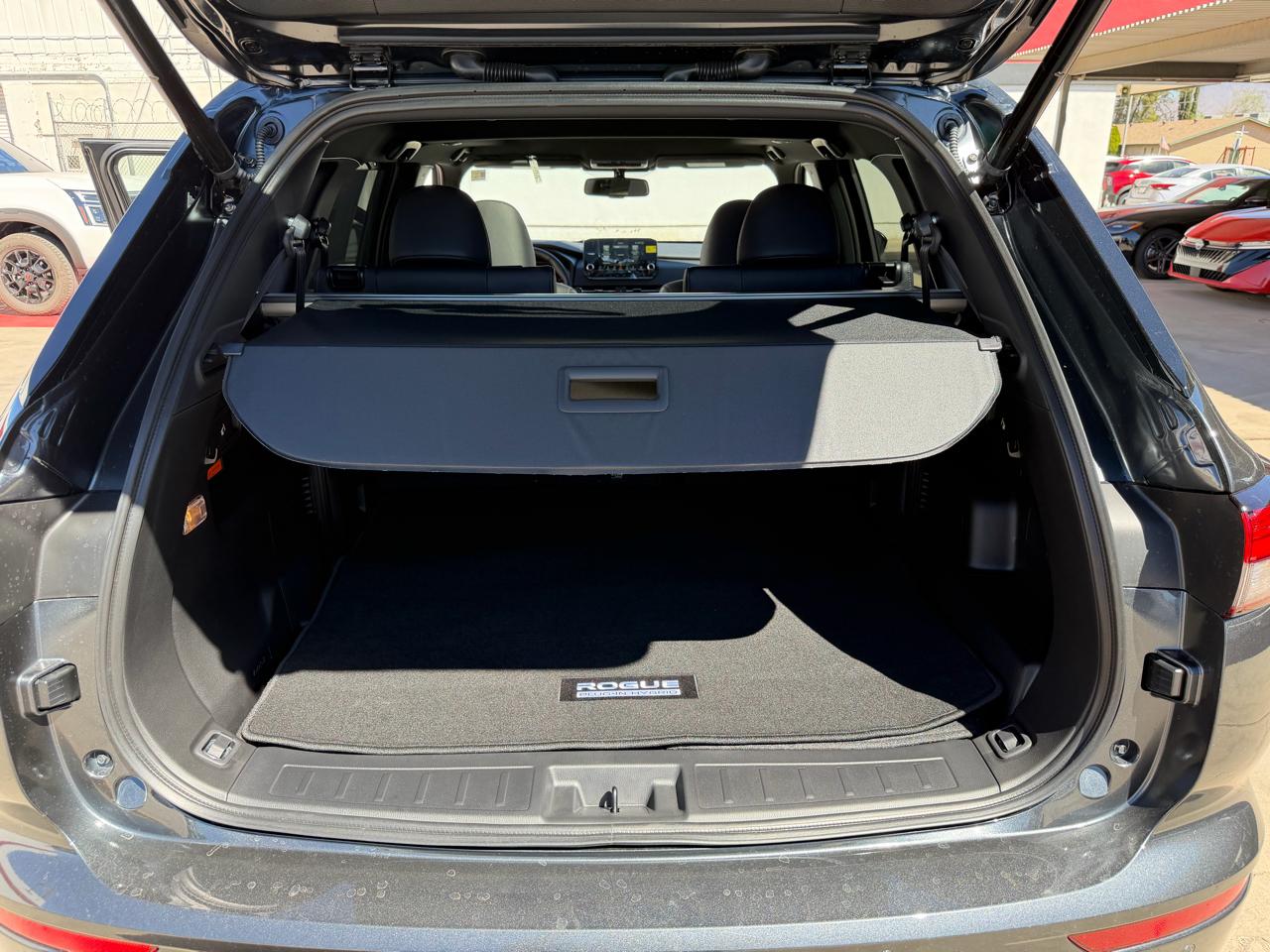 Nissan Rogue Plug-In Hybrid AWD Platinum 2026