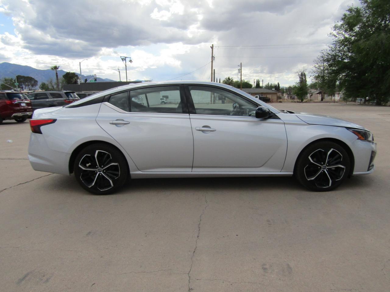 Nissan Altima 2.5 SR Sedan 2024