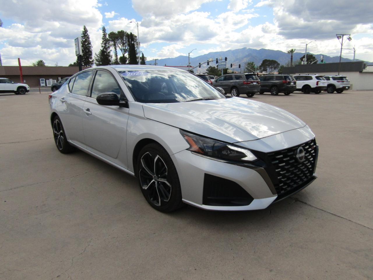 Nissan Altima 2.5 SR Sedan 2024