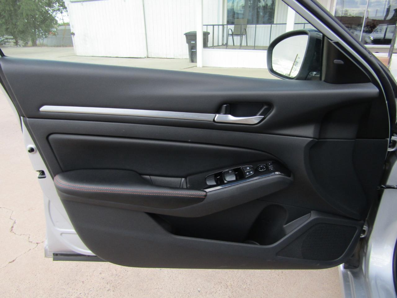 Nissan Altima 2.5 SR Sedan 2024