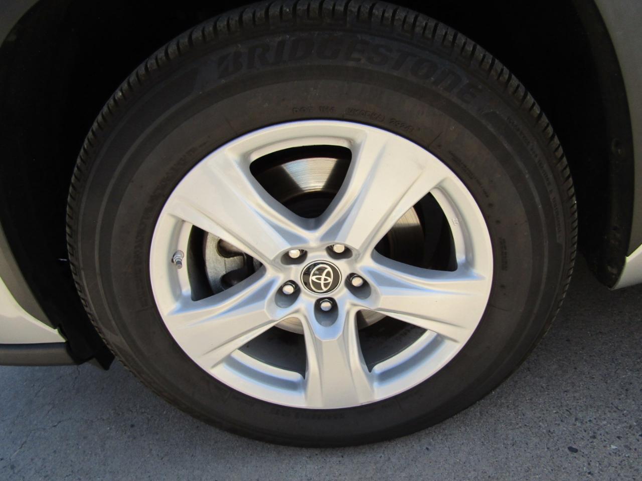 Toyota Highlander L 4D SUV FWD 2023