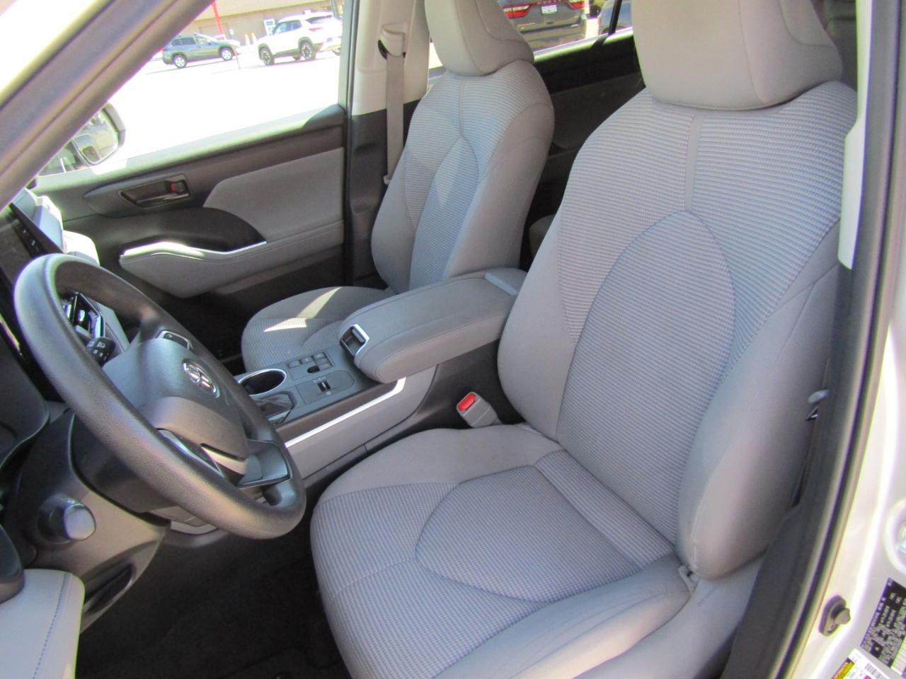 Toyota Highlander L 4D SUV FWD 2023