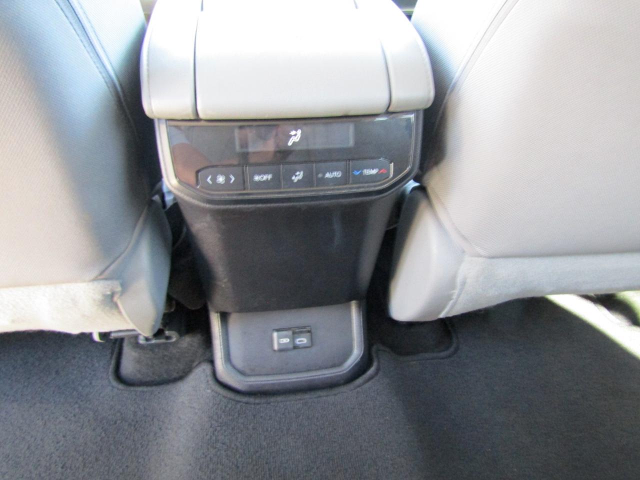 Toyota Highlander L 4D SUV FWD 2023