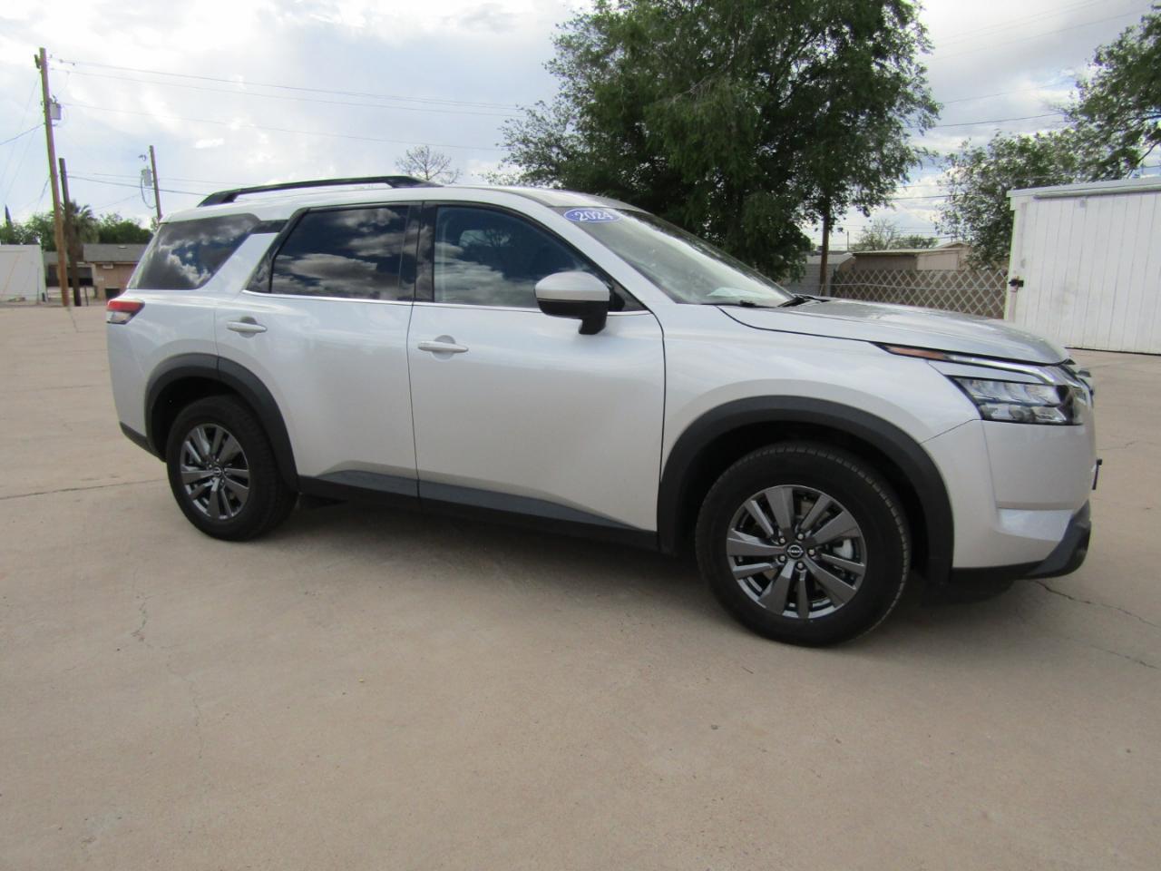 Nissan Pathfinder SV 4WD 2024