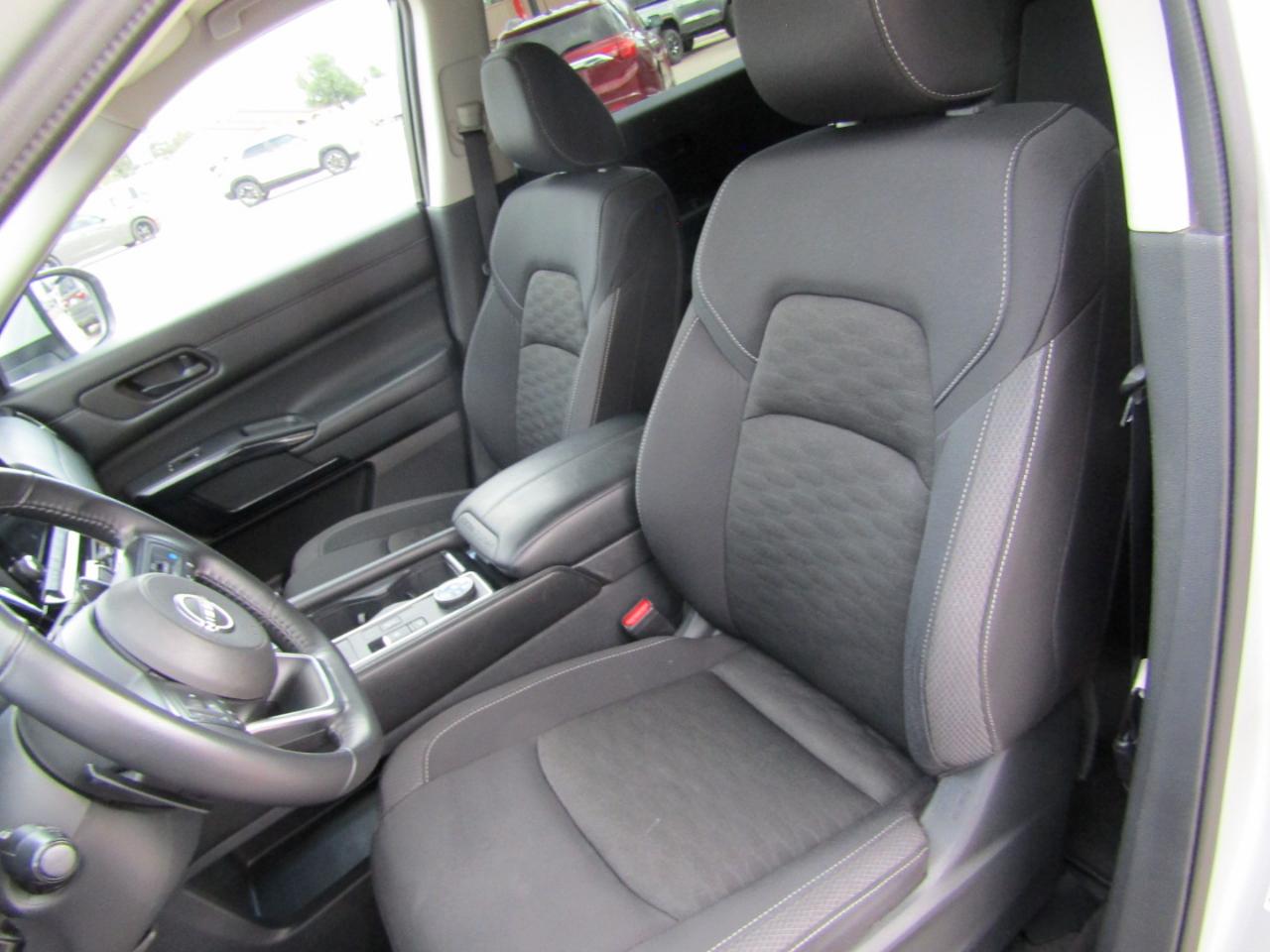 Nissan Pathfinder SV 4WD 2024