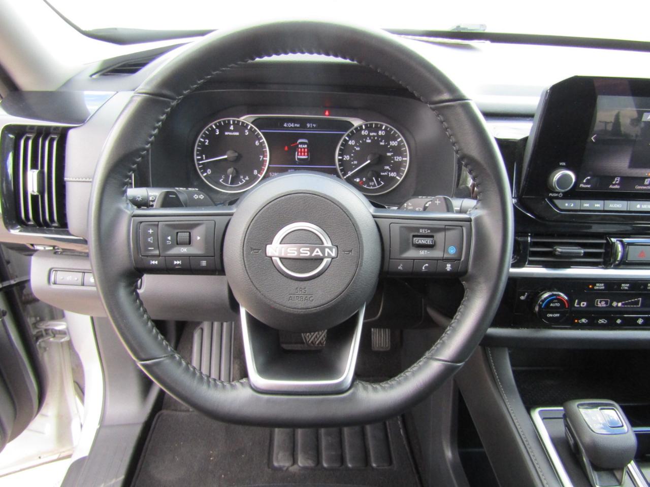 Nissan Pathfinder SV 4WD 2024