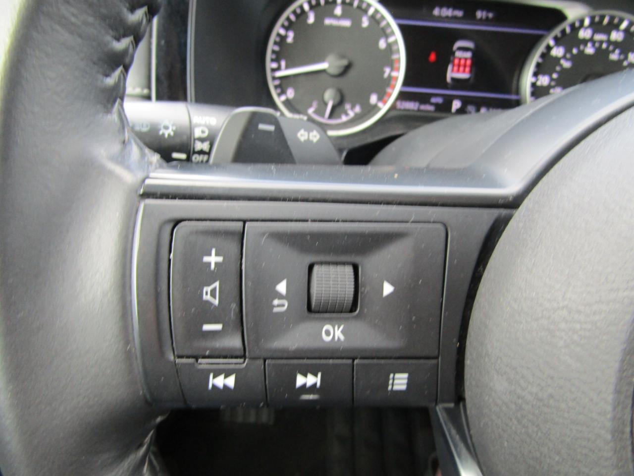 Nissan Pathfinder SV 4WD 2024