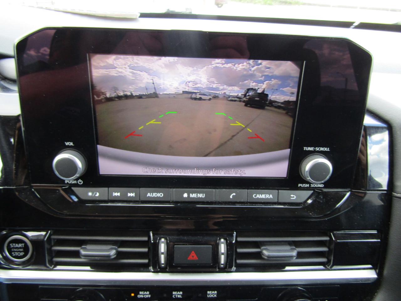 Nissan Pathfinder SV 4WD 2024