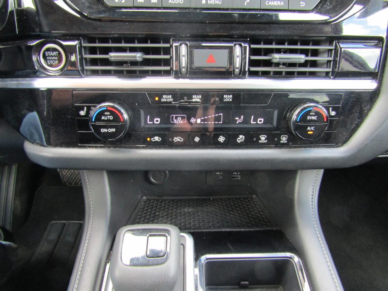 Nissan Pathfinder SV 4WD 2024