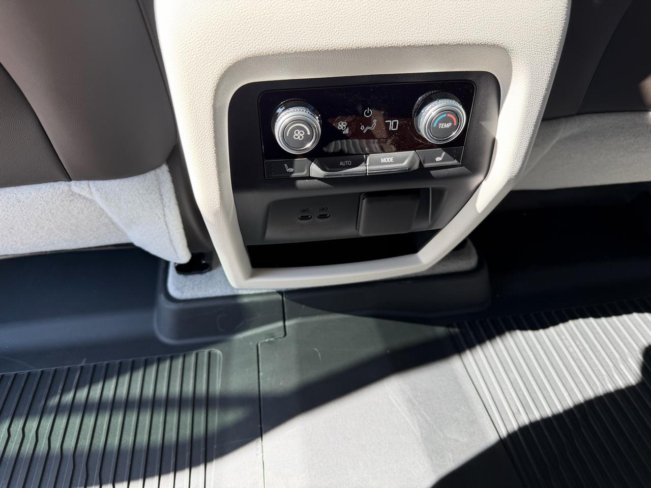 GMC Acadia FWD 4dr Denali 2026