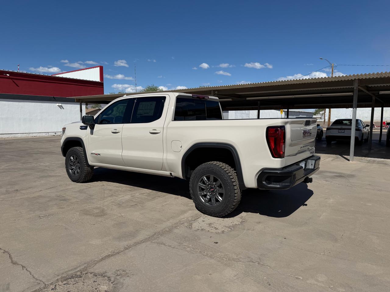 GMC Sierra 1500 4WD Crew Cab 147" AT4X 2026