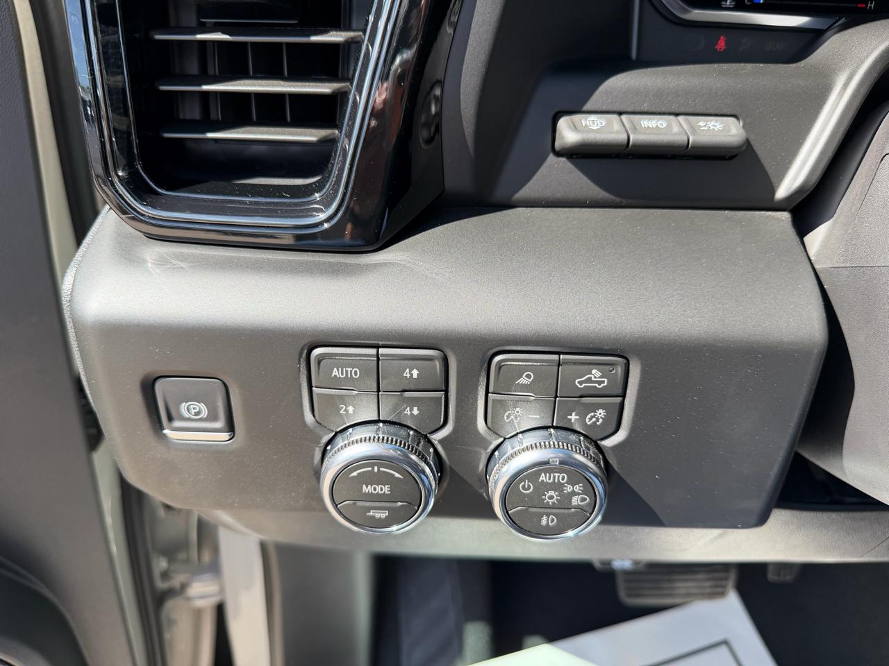 GMC Sierra 1500 4WD Crew Cab 147" AT4X 2026