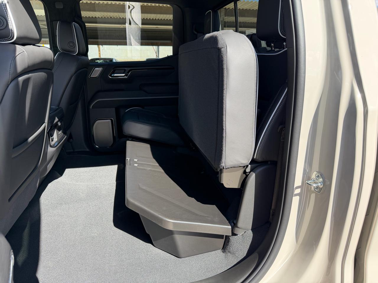 GMC Sierra 1500 4WD Crew Cab 147" AT4X 2026