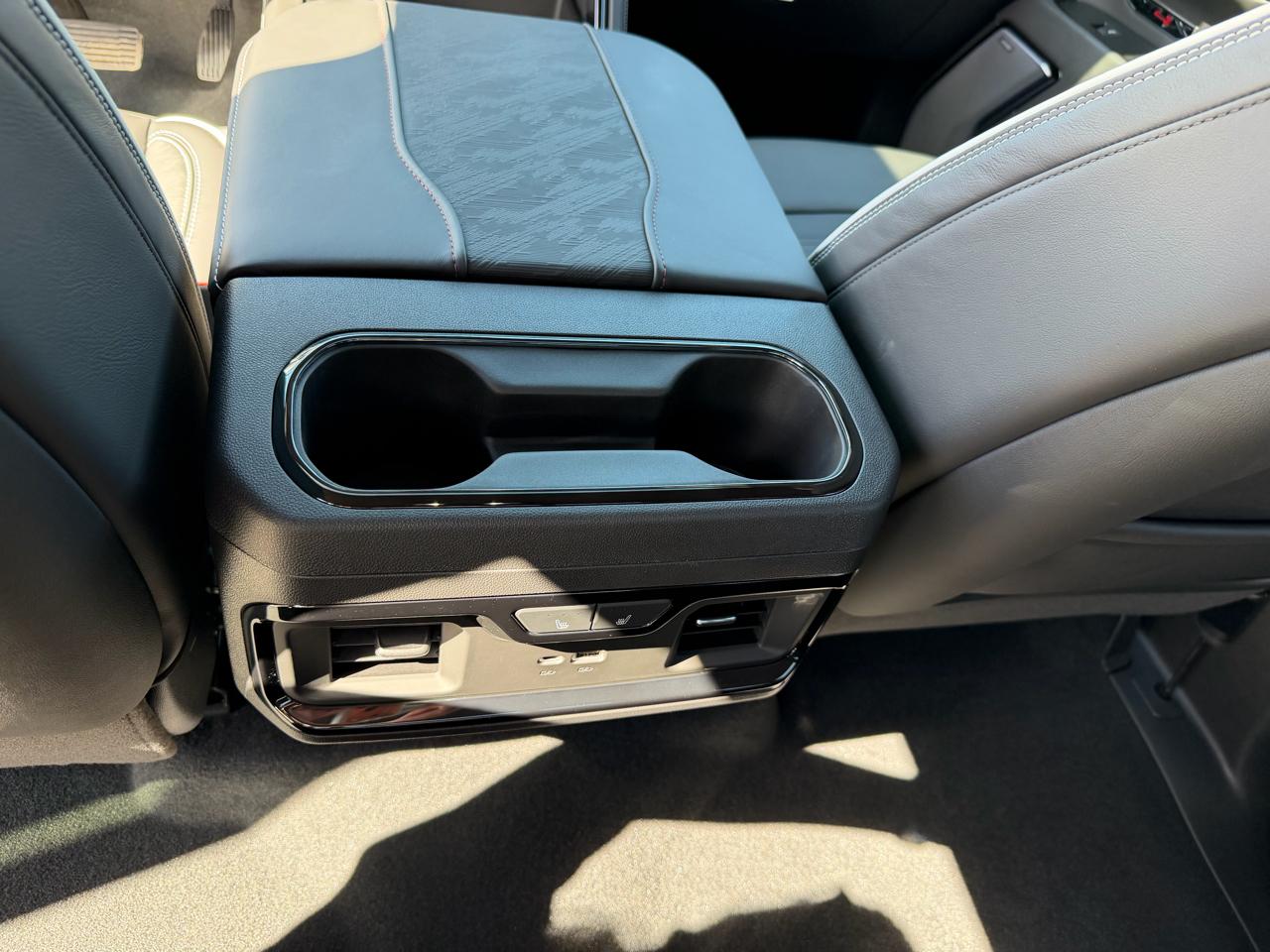 GMC Sierra 1500 4WD Crew Cab 147" AT4X 2026