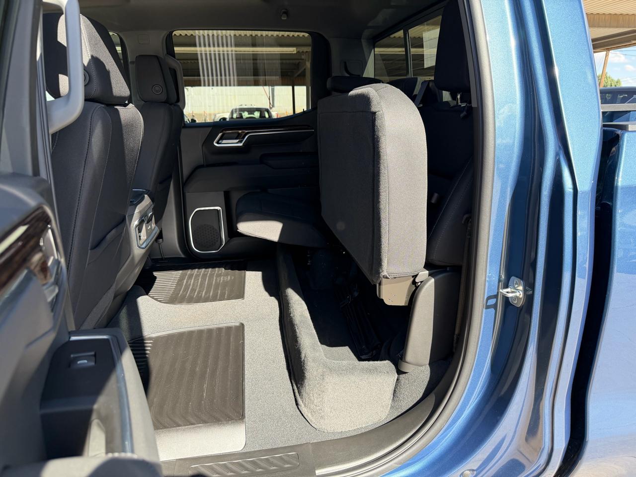 GMC Sierra 1500 4WD Crew Cab 147" Elevation w/3SB 2026