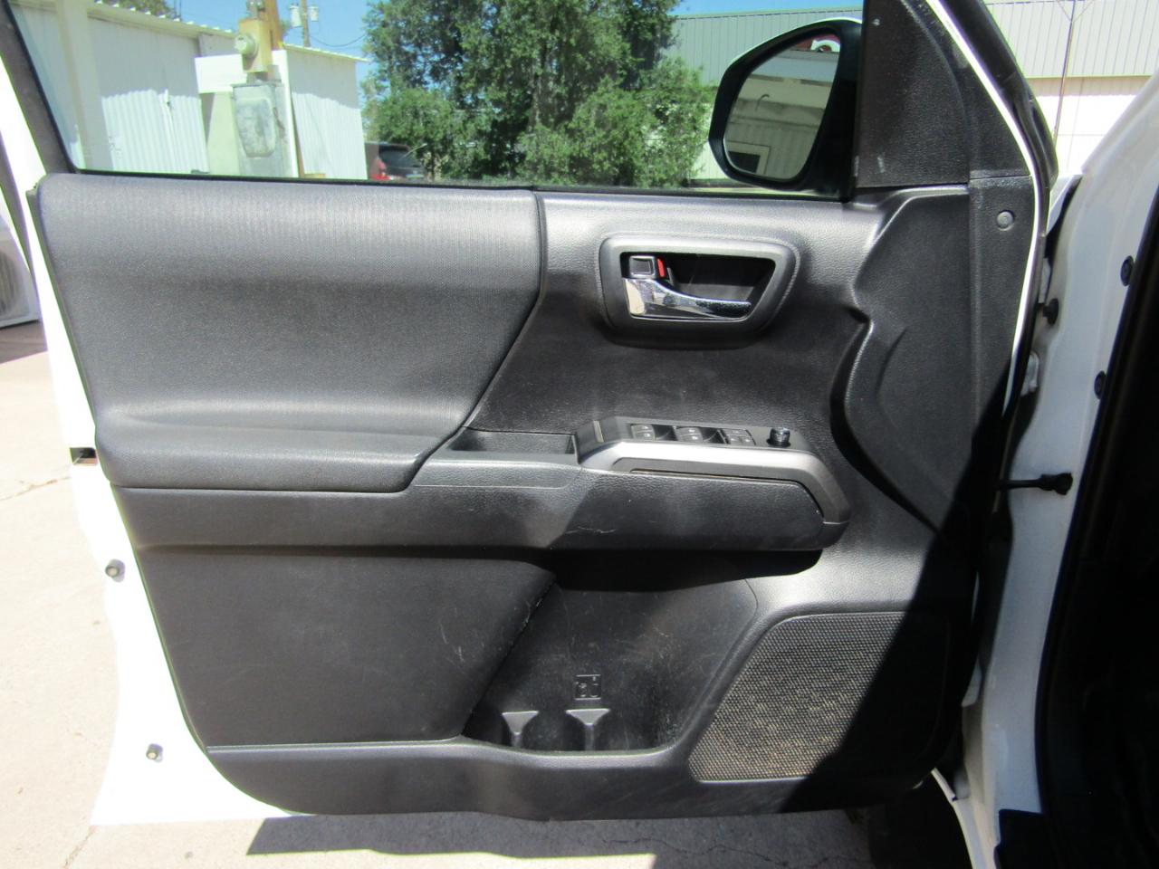 Toyota Tacoma 4WD TRD Off Road Double Cab 5' Bed V6 AT (Natl) 2020