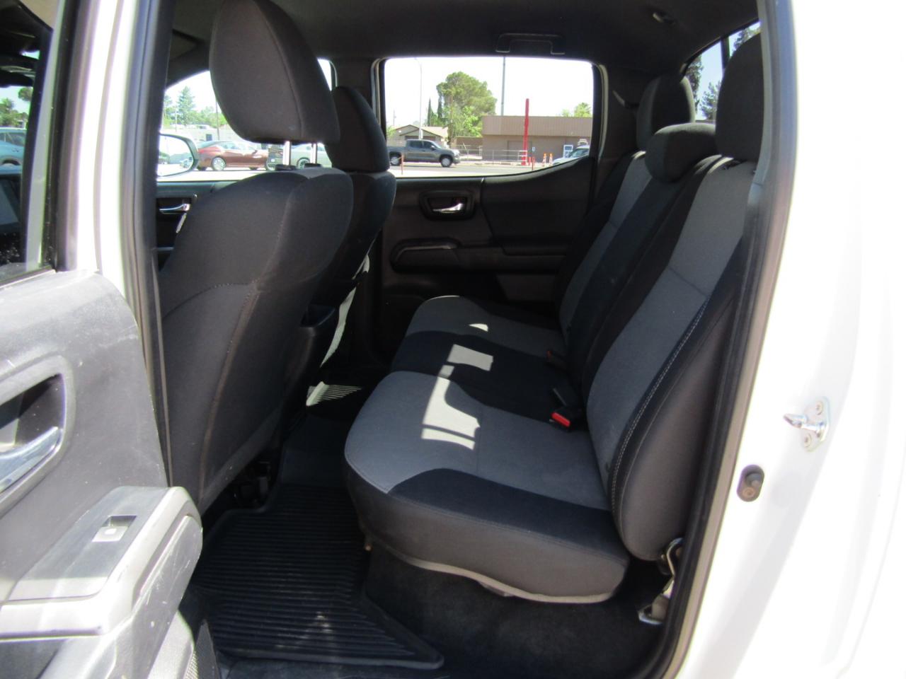 Toyota Tacoma 4WD TRD Off Road Double Cab 5' Bed V6 AT (Natl) 2020