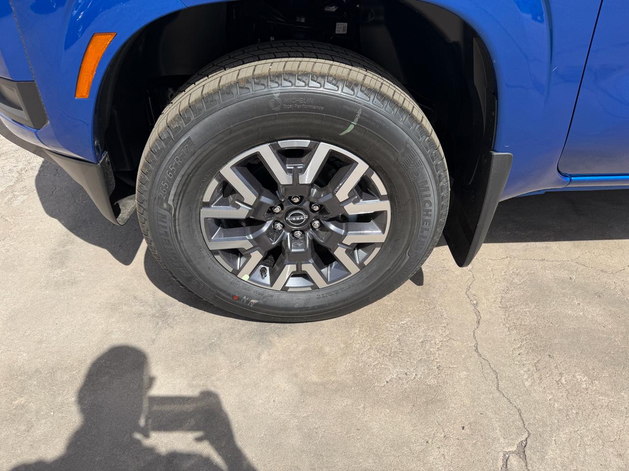 Nissan Frontier Crew Cab 4x4 SV 2026