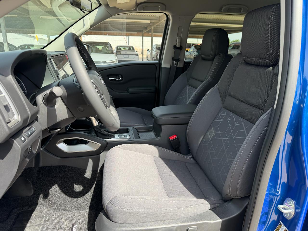 Nissan Frontier Crew Cab 4x4 SV 2026