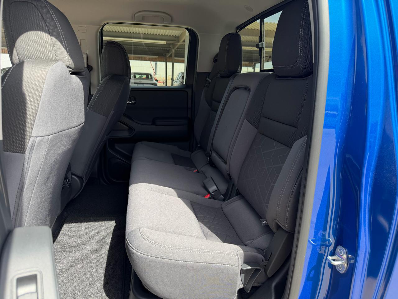 Nissan Frontier Crew Cab 4x4 SV 2026