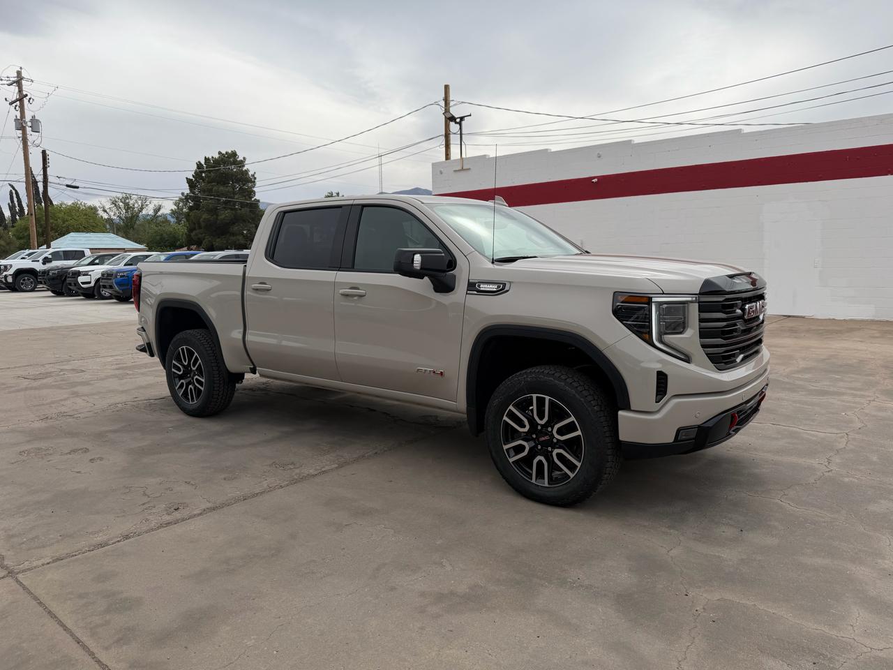 GMC Sierra 1500 4WD Crew Cab 147" AT4 2026