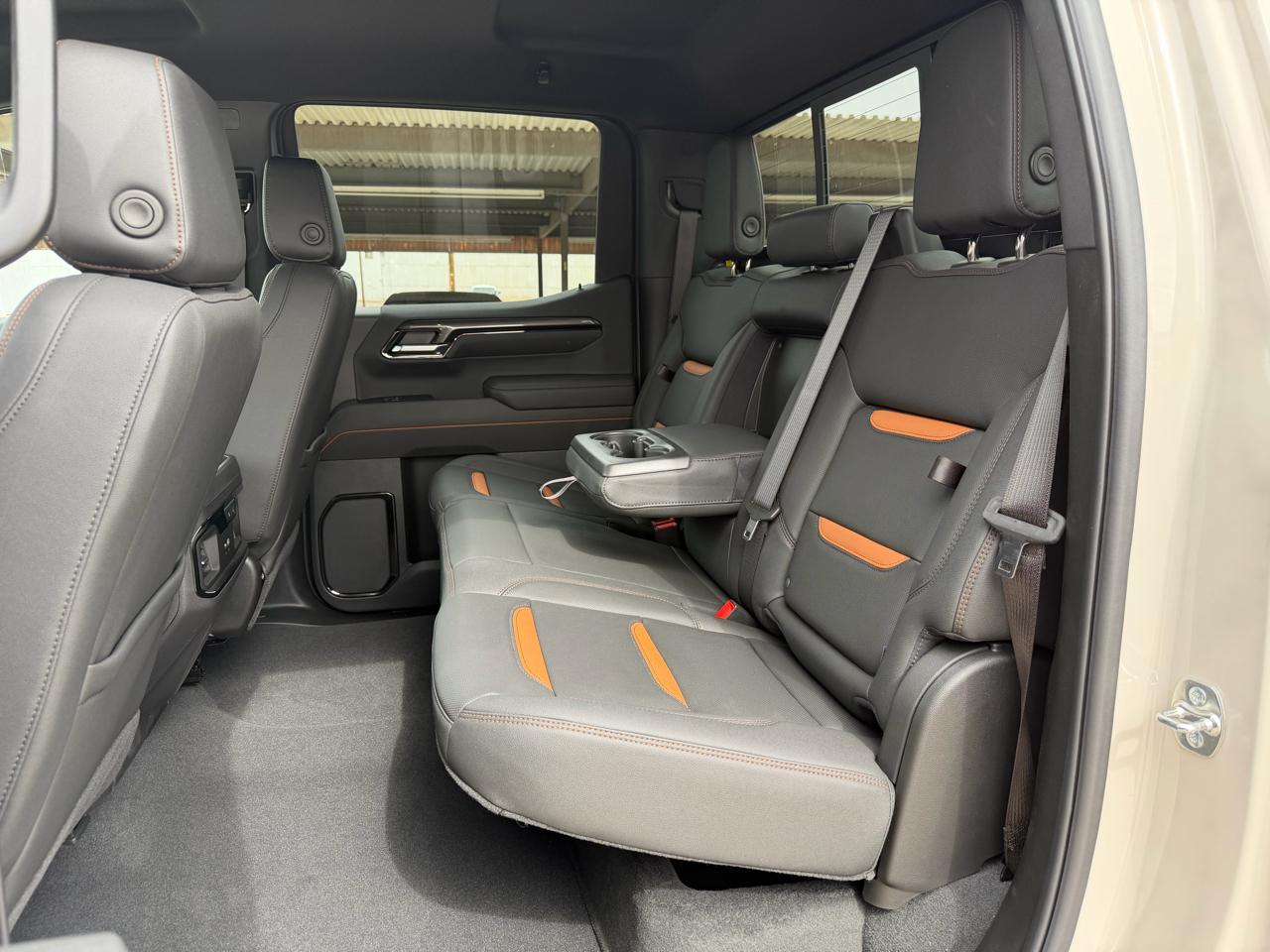 GMC Sierra 1500 4WD Crew Cab 147" AT4 2026