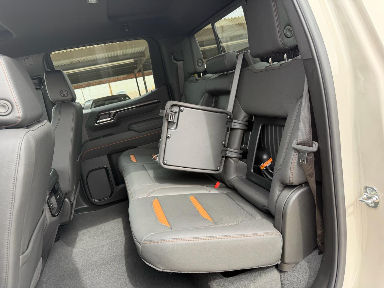 GMC Sierra 1500 4WD Crew Cab 147" AT4 2026