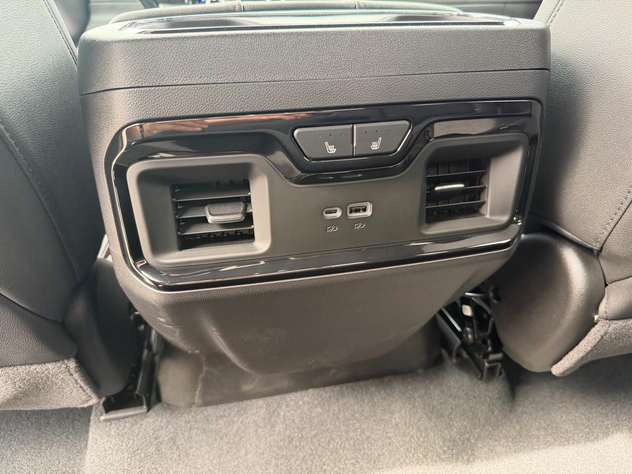 GMC Sierra 1500 4WD Crew Cab 147" AT4 2026