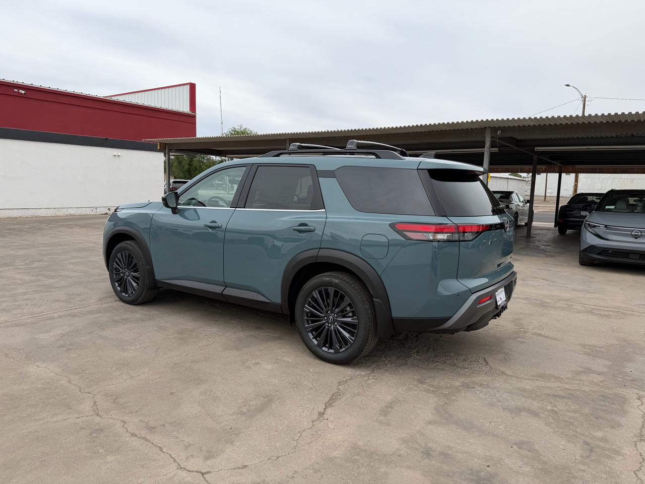 Nissan Pathfinder SL 2WD 2026