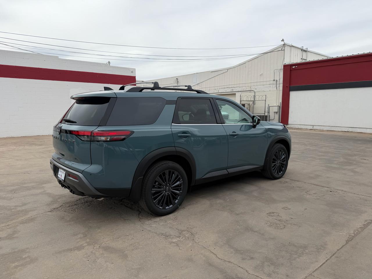 Nissan Pathfinder SL 2WD 2026