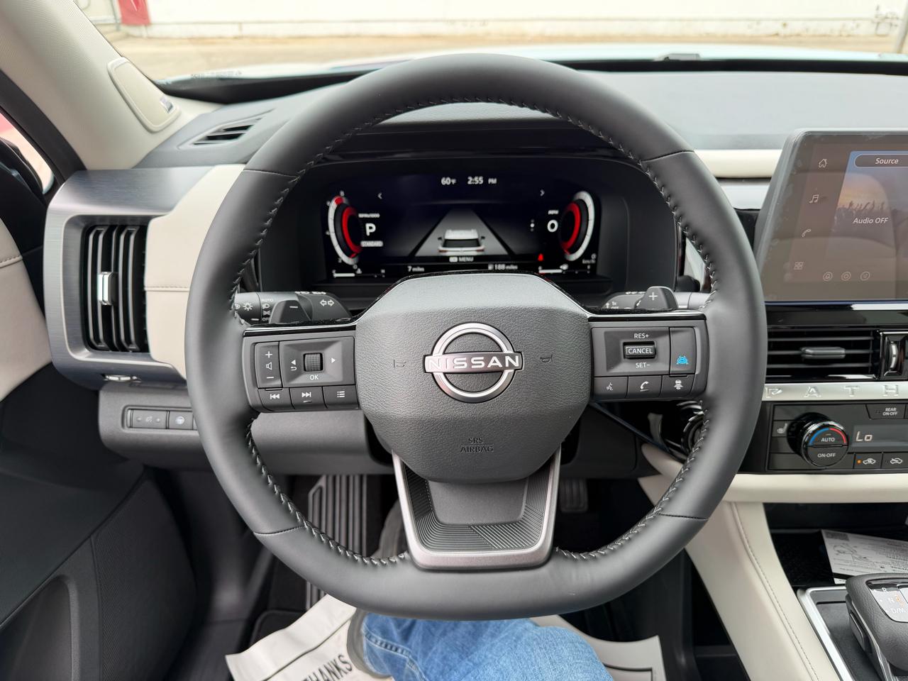 Nissan Pathfinder SL 2WD 2026