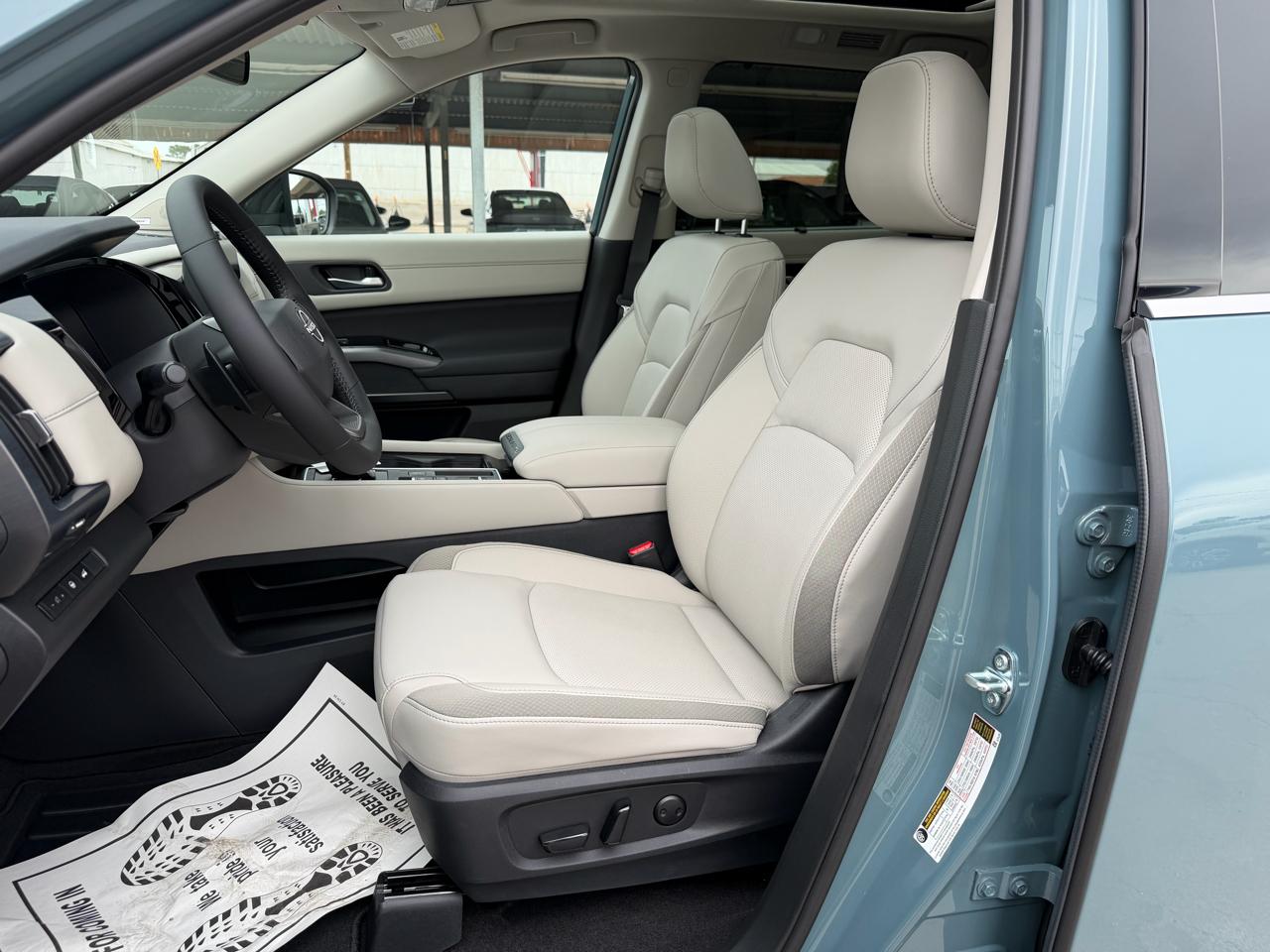 Nissan Pathfinder SL 2WD 2026