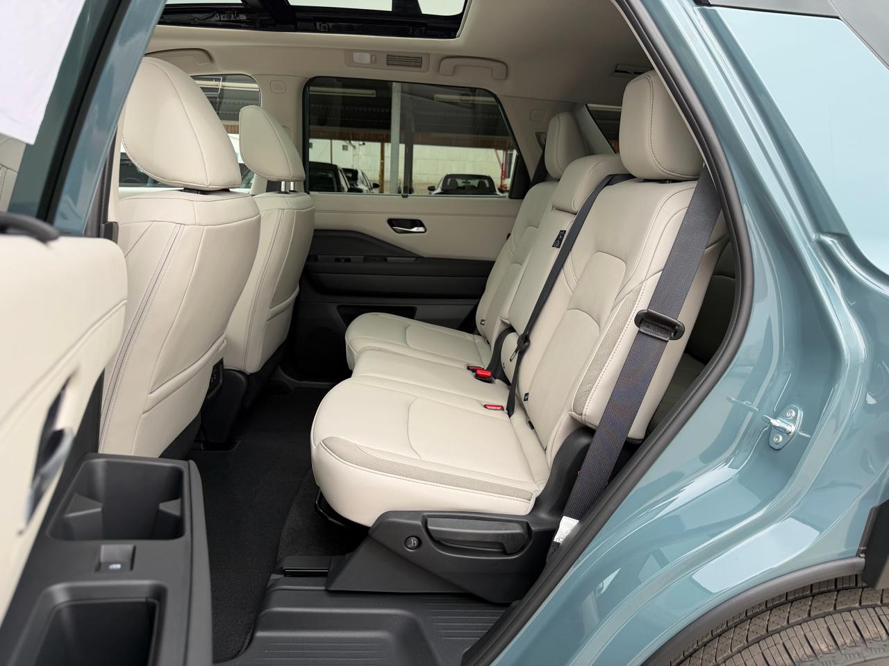 Nissan Pathfinder SL 2WD 2026