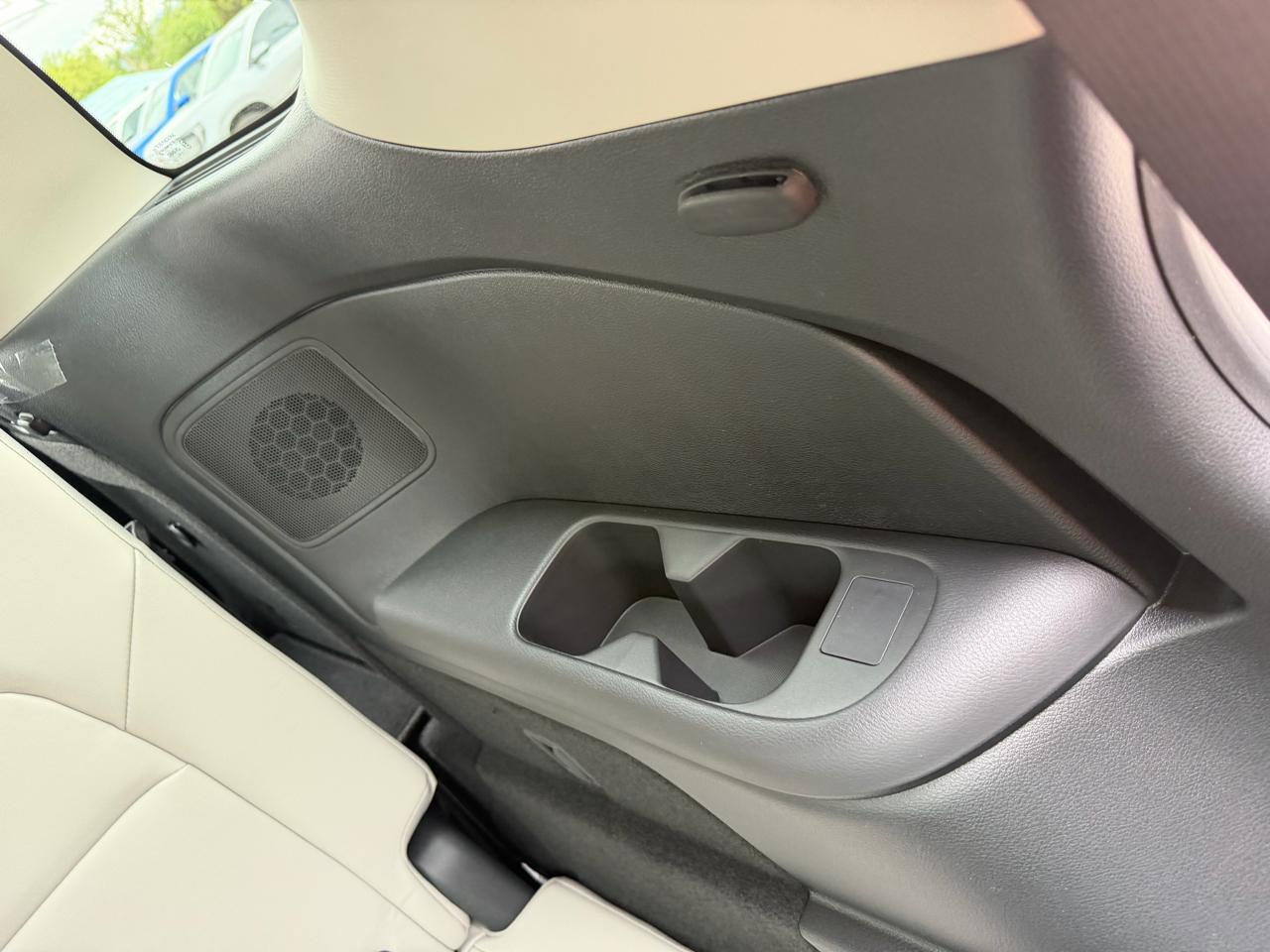 Nissan Pathfinder SL 2WD 2026