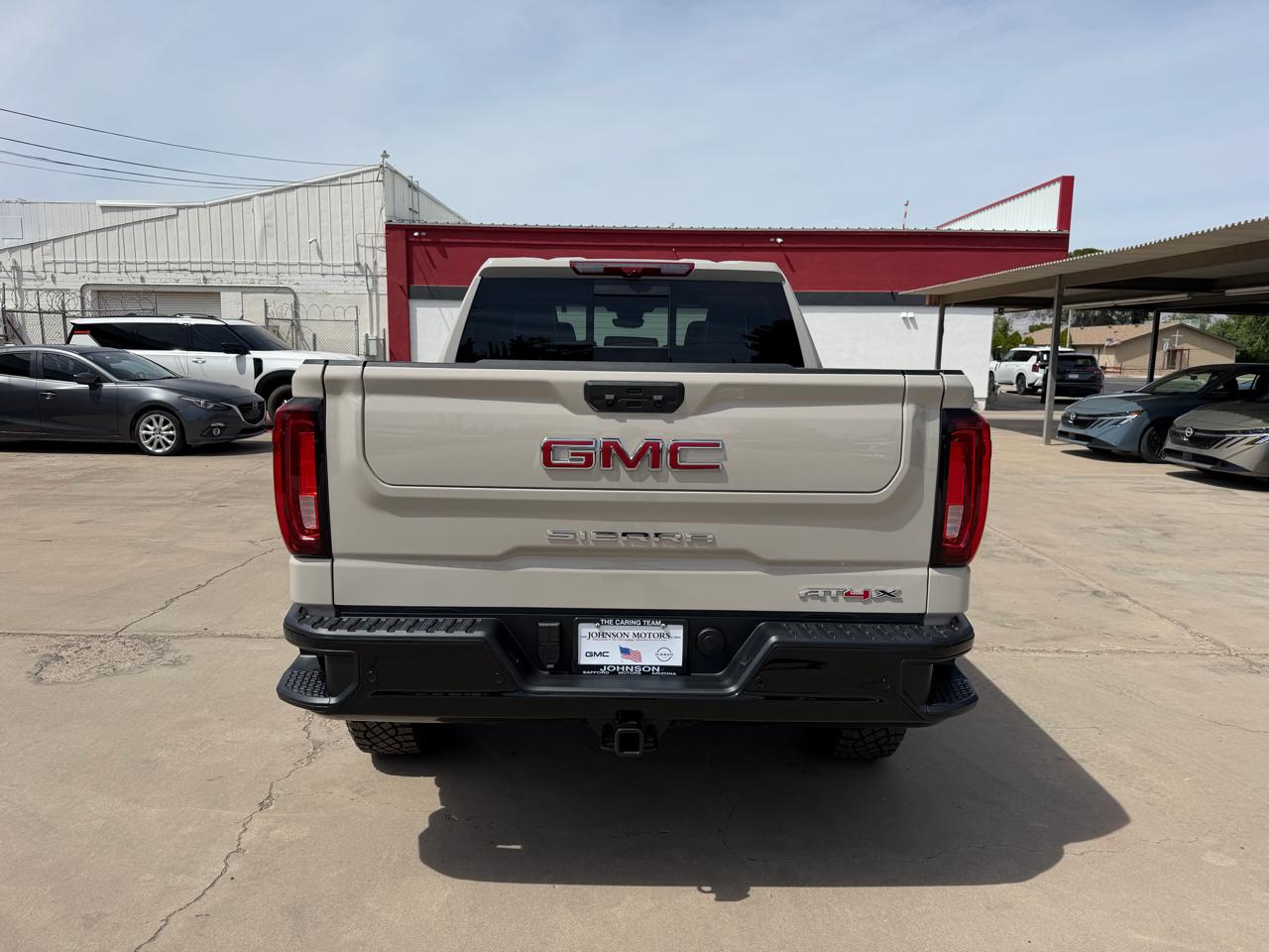 GMC Sierra 1500 4WD Crew Cab 147" AT4X 2026