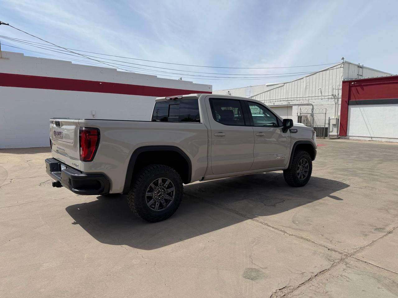 GMC Sierra 1500 4WD Crew Cab 147" AT4X 2026