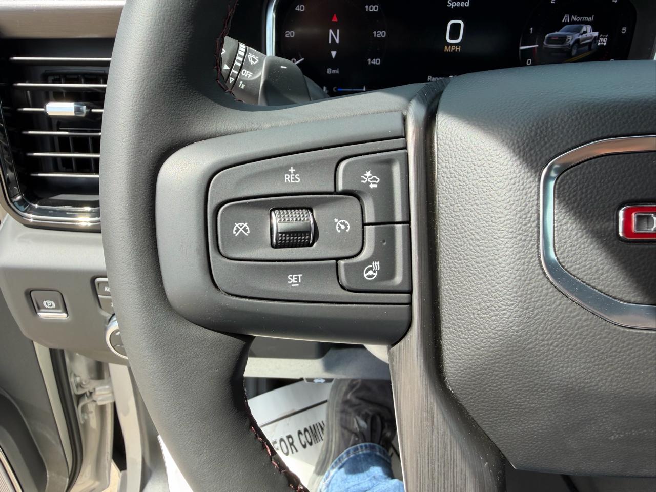 GMC Sierra 1500 4WD Crew Cab 147" AT4X 2026