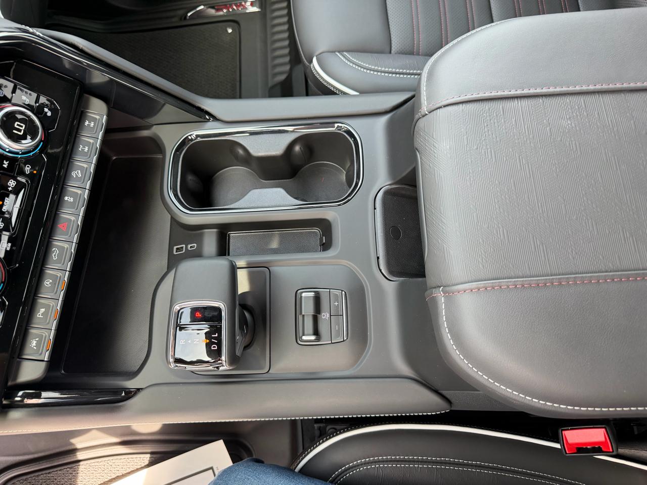 GMC Sierra 1500 4WD Crew Cab 147" AT4X 2026