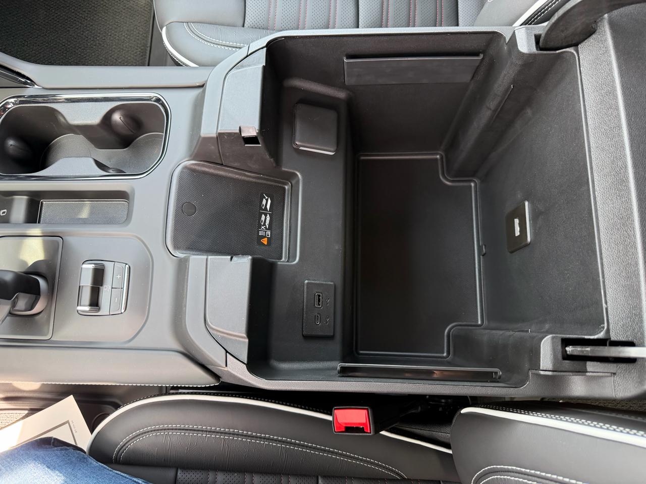 GMC Sierra 1500 4WD Crew Cab 147" AT4X 2026