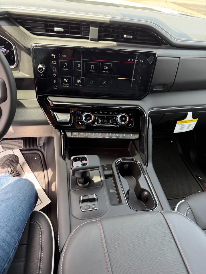 GMC Sierra 1500 4WD Crew Cab 147" AT4X 2026